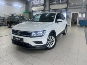 Volkswagen Tiguan 2019 1.4 AMT (150 л.с.) 4WD Winter Edition c пробегом - фото 1