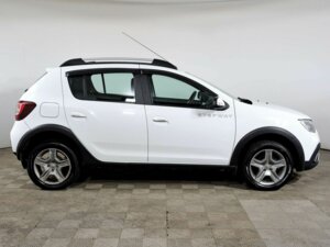 Renault Sandero 2018 Stepway 1.6 MT (82 л.с.) Stepway Drive c пробегом - фото 4