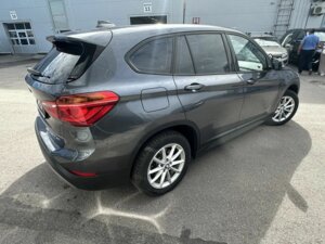 BMW X1 2018 20i xDrive 2.0 AT (192 л.с.) 4WD xDrive20i xLine c пробегом - фото 3