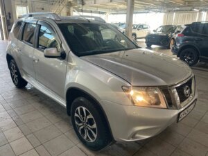 Nissan Terrano 2018 2.0 MT (143 л.с.) 4WD Elegance c пробегом - фото 3