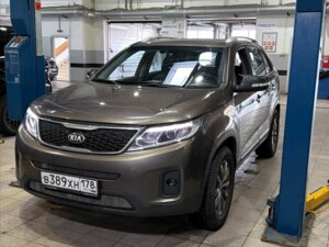 Kia Sorento 2015 2.4 AT (175 л.с.) 4WD Prestige c пробегом - фото 2