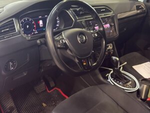 Volkswagen Tiguan 2018 2.0 AMT (180 л.с.) 4WD Comfortline c пробегом - фото 5