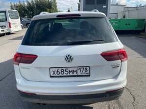 Volkswagen Tiguan 2017 2.0 AMT (180 л.с.) 4WD Highline c пробегом - фото 5