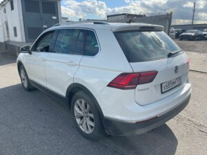 Volkswagen Tiguan 2017 2.0 AMT (180 л.с.) 4WD Highline c пробегом - фото 6