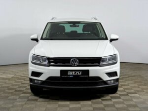 Volkswagen Tiguan 2018 2.0 AMT (180 л.с.) 4WD Comfortline c пробегом - фото 2