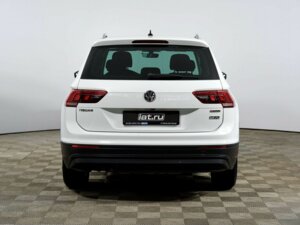 Volkswagen Tiguan 2018 2.0 AMT (180 л.с.) 4WD Comfortline c пробегом - фото 6