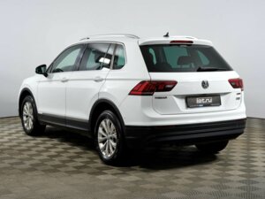 Volkswagen Tiguan 2018 2.0 AMT (180 л.с.) 4WD Comfortline c пробегом - фото 7