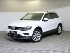 Volkswagen Tiguan 2018 2.0 AMT (180 л.с.) 4WD Comfortline c пробегом - фото 1