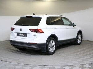Volkswagen Tiguan 2018 2.0 AMT (180 л.с.) 4WD Comfortline c пробегом - фото 5