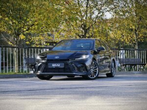 Новый Toyota Camry 2026 2.0hyb CVT (197 л.с.) Sport PLUS  - фото 1