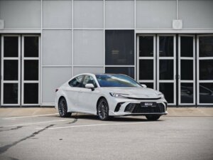 Новый Toyota Camry 2025 2.0hyb CVT (197 л.с.) Sport PLUS  - фото 4
