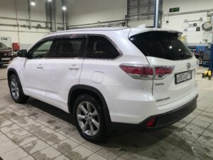 Toyota Highlander 2015 3.5 AT (249 л.с.) 4WD Престиж c пробегом - фото 6