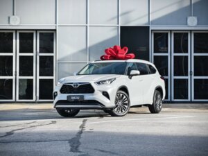 Новый Toyota Highlander 2026 2.0 AT (248 л.с.) 4WD Premium  - фото 2