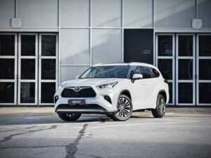 Новый Toyota Highlander 2026 2.0 AT (248 л.с.) 4WD Premium  - фото 2