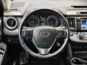 Toyota RAV4 2017 2.5 AT (180 л.с.) 4WD Престиж c пробегом - фото 8