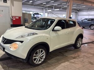 Nissan Juke 2014 1.6 CVT (117 л.с.) SE c пробегом - фото 2