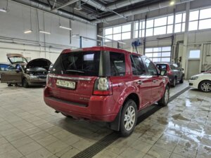 Land Rover Freelander 2011 2.2d AT (150 л.с.) 4WD SE c пробегом - фото 4