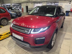 Land Rover Range Rover Evoque 2018 2.0d AT (150 л.с.) 4WD SE c пробегом - фото 1