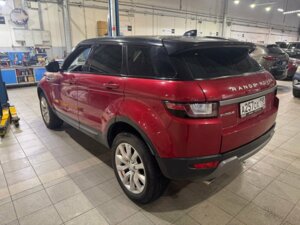 Land Rover Range Rover Evoque 2018 2.0d AT (150 л.с.) 4WD SE c пробегом - фото 3