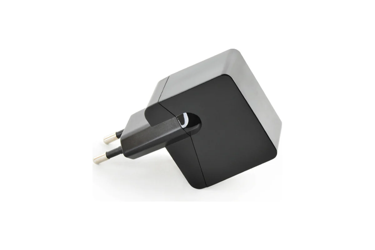 Блок питания ROBITON USB Charger15W 3000мА