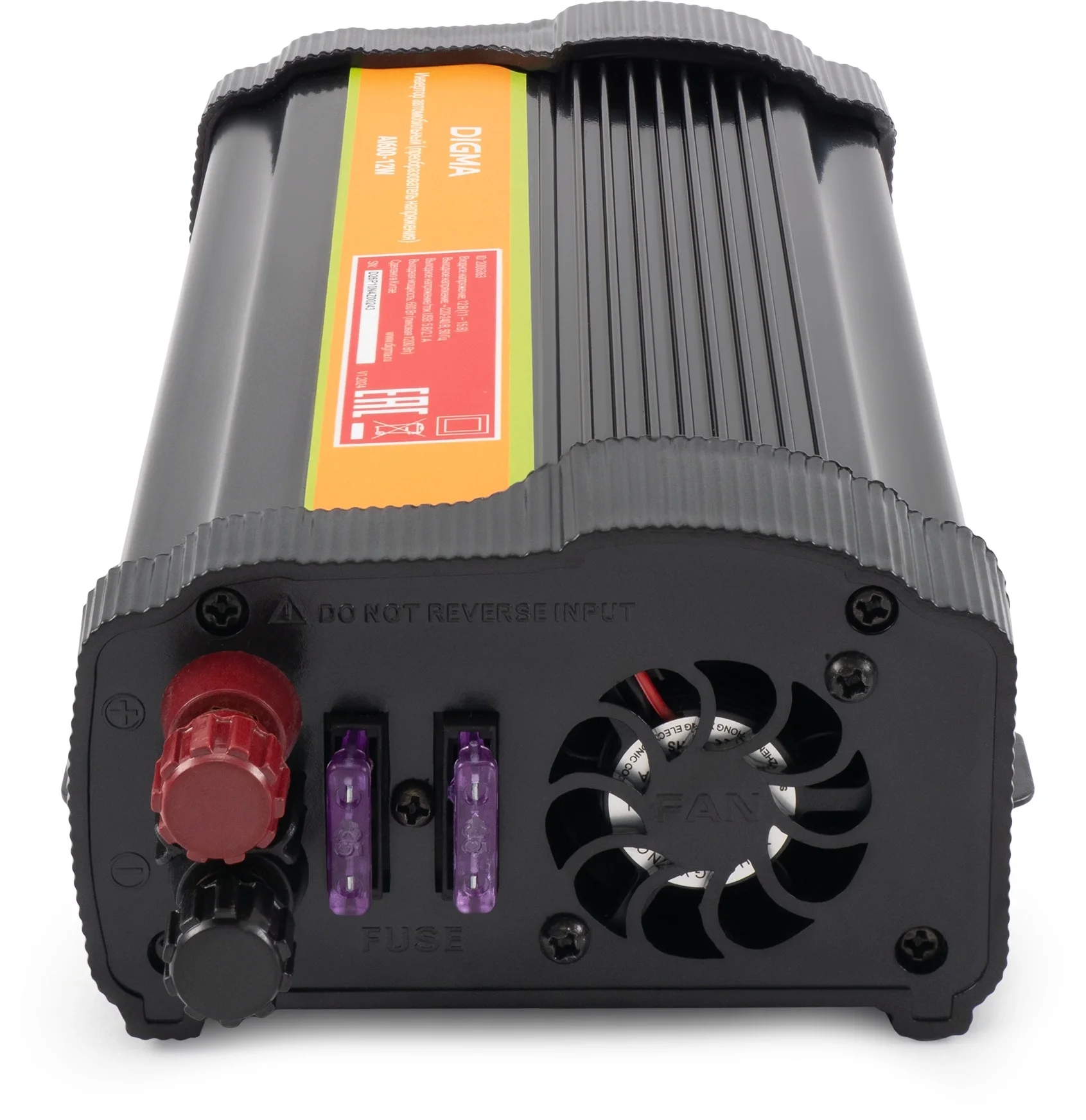Автомобильный преобразователь напряжения Digma AI600-12W