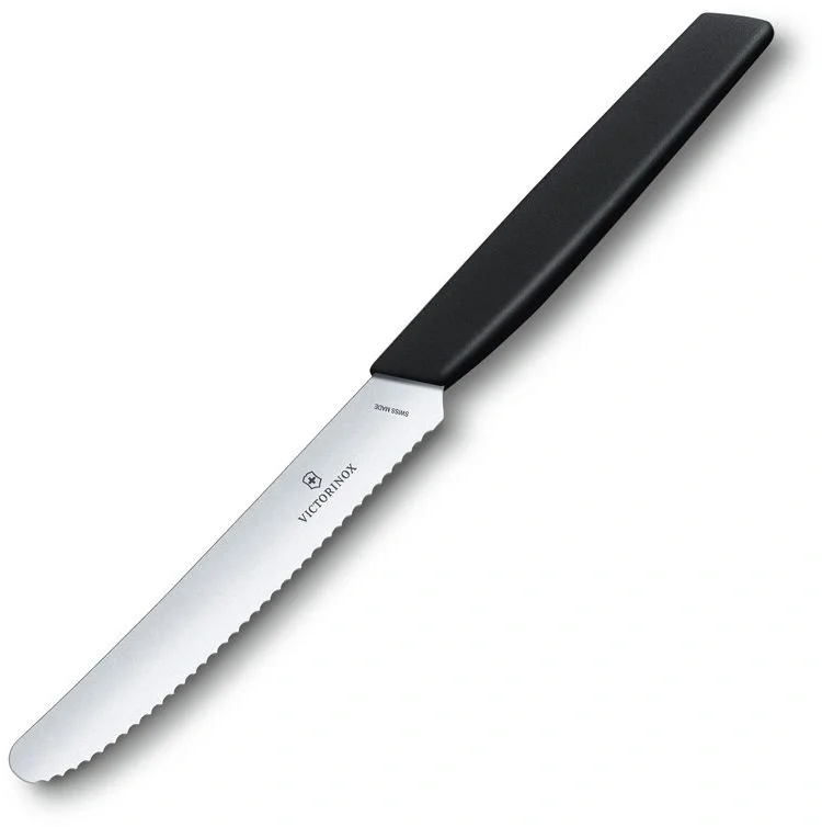 Нож кухонный Victorinox Swiss Modern (6.9003.11W) стальной столовый для томатов лезв.110мм серрейт. заточка черный