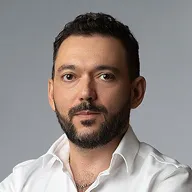 ДЕНИС МЕРЕЖНИКОВ