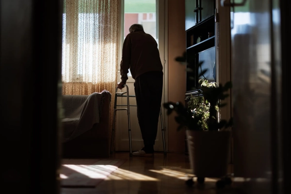 Появились новые доказательства того, как одиночество влияет на память в пожилом возрасте.