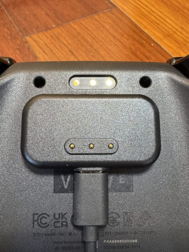 Зарядное устройство Steam Controller, которое можно просто вставить обратно, чуть не стало причиной пожара для этого владельца.