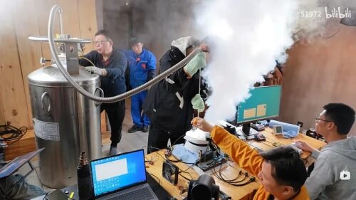 Новый рекорд: Core i9-14900KF разогнался до 9206 МГц с помощью жидкого гелия