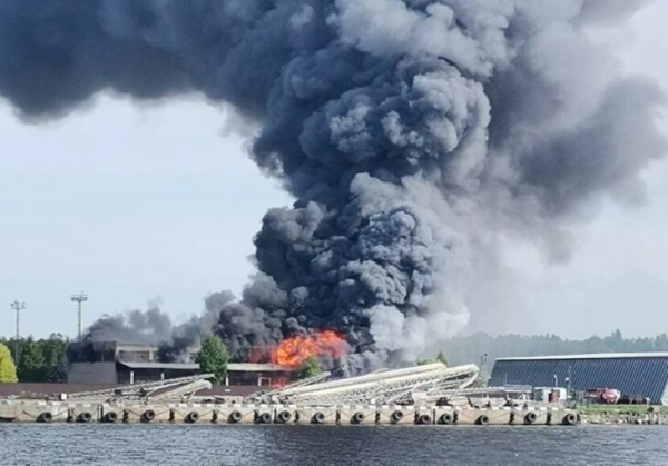 Блокировки за 80 млрд рублей вместо ПВО. Чиновники загоняют Россию в каменный век