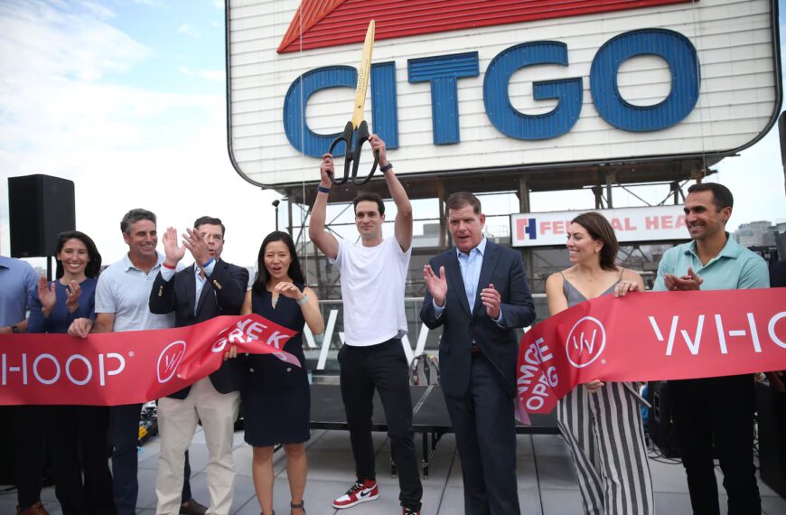 STAT+: Компания Whoop, производитель браслетов для отслеживания здоровья и физической активности, оценивается в 10 миллиардов долларов после последнего раунда привлечения инвестиций.