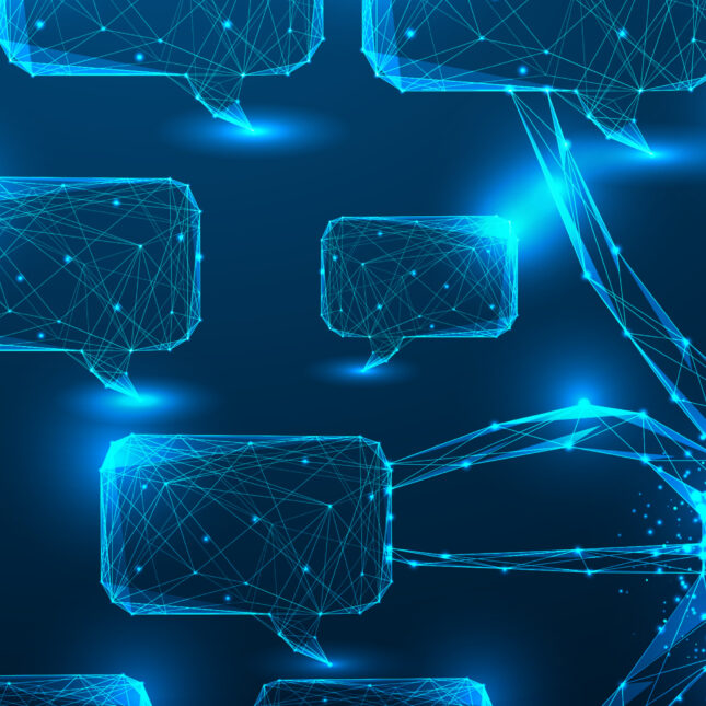 Цифровые пузырьки диалога из сетей на темно-синем фоне, символы коммуникации.