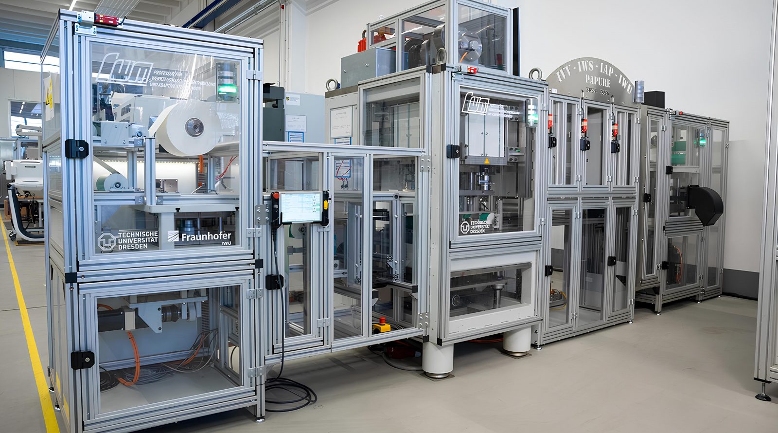 Без клея и пластика: в Германии создали новую технологию упаковки 3 Промышленное оборудование для автоматизации процессов в лаборатории.