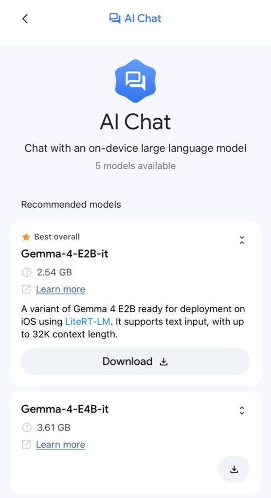 AI Chat: выбор языковой модели Gemma-4-E2B-it для iOS. Размер файла 2.54 GB.