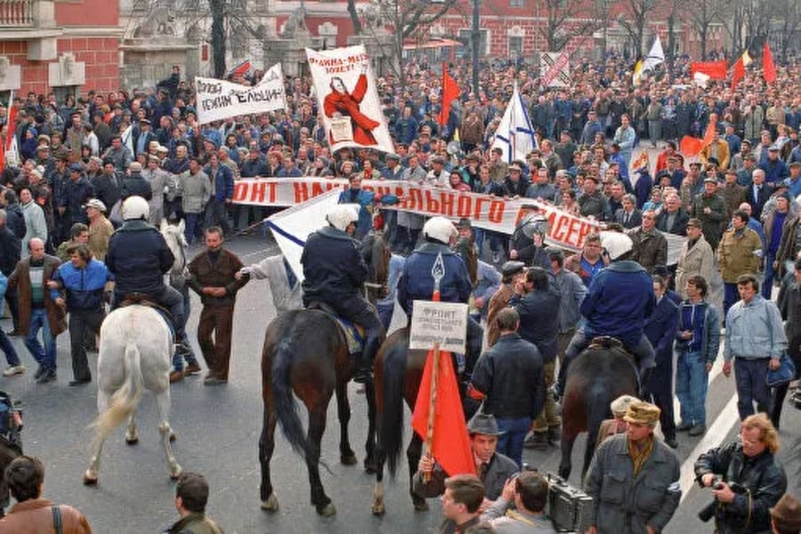 12 июня 1993. Политико-Конституционный кризис 1993 г.. Политический кризис в Росси в 1993 году. Митинг 1993 года в Москве. Референдум 1993.