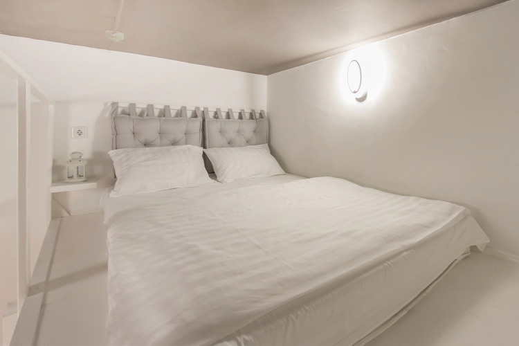 Квартира Домиго Двухуровневая Cтудия Pядом с Набережной, фото 31