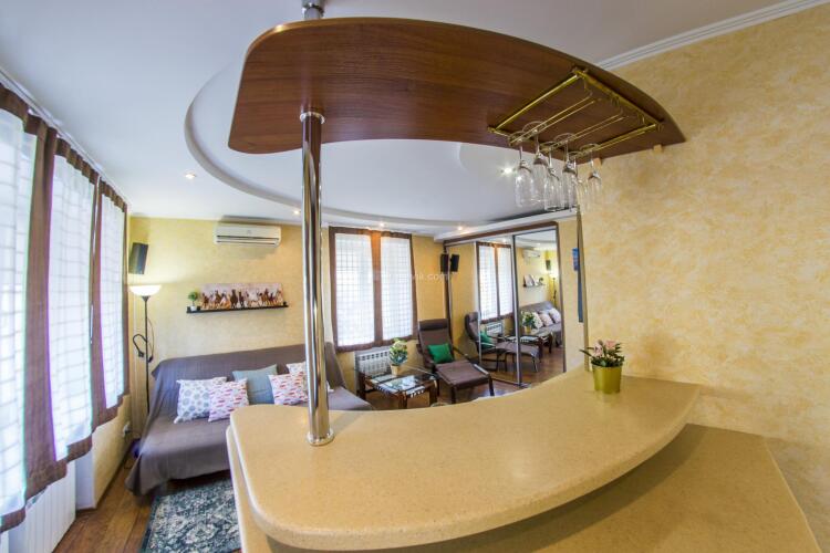 RENT-servis Apartamenty v istoricheskom tsentre Omska na Lermontova, фото 16