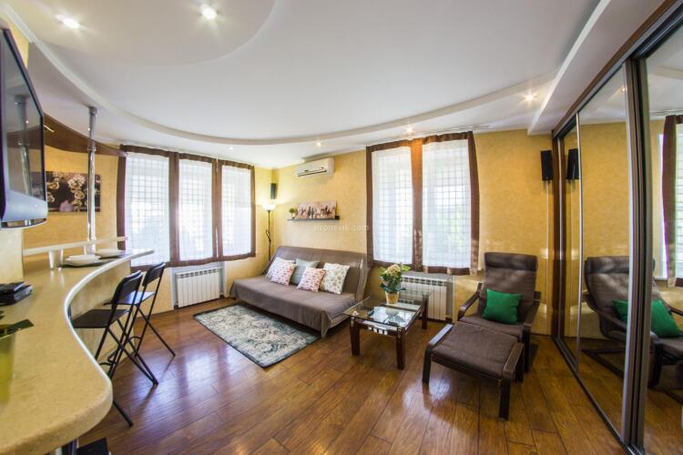 RENT-servis Apartamenty v istoricheskom tsentre Omska na Lermontova, фото 17