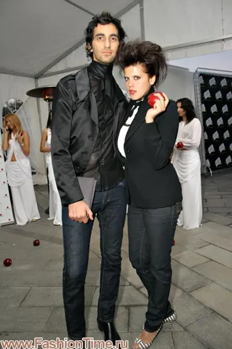 жена мачете