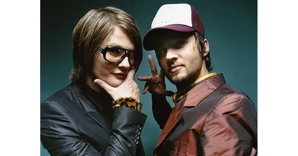 Royksopp. Группа Röyksopp. Royksopp солистка. Норвежская группа Royksopp.