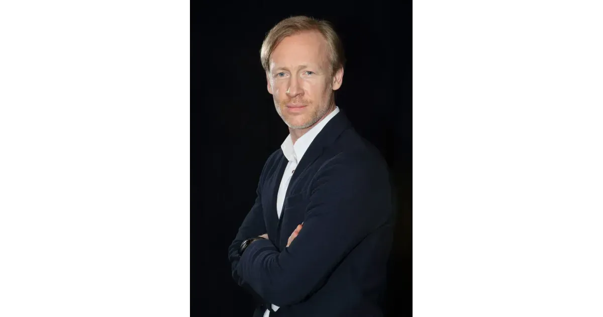 Переезд в германию. Много туристов у нойшванштайна. Переехал в мюнхен. 1970 годы центральная часть мюнхена. Концерт в мюнхене 2019 на мариенплац.