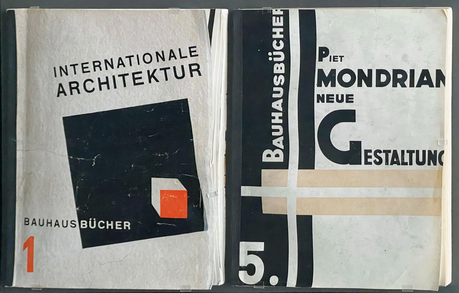 Обложки книг серии Bauhausbücher