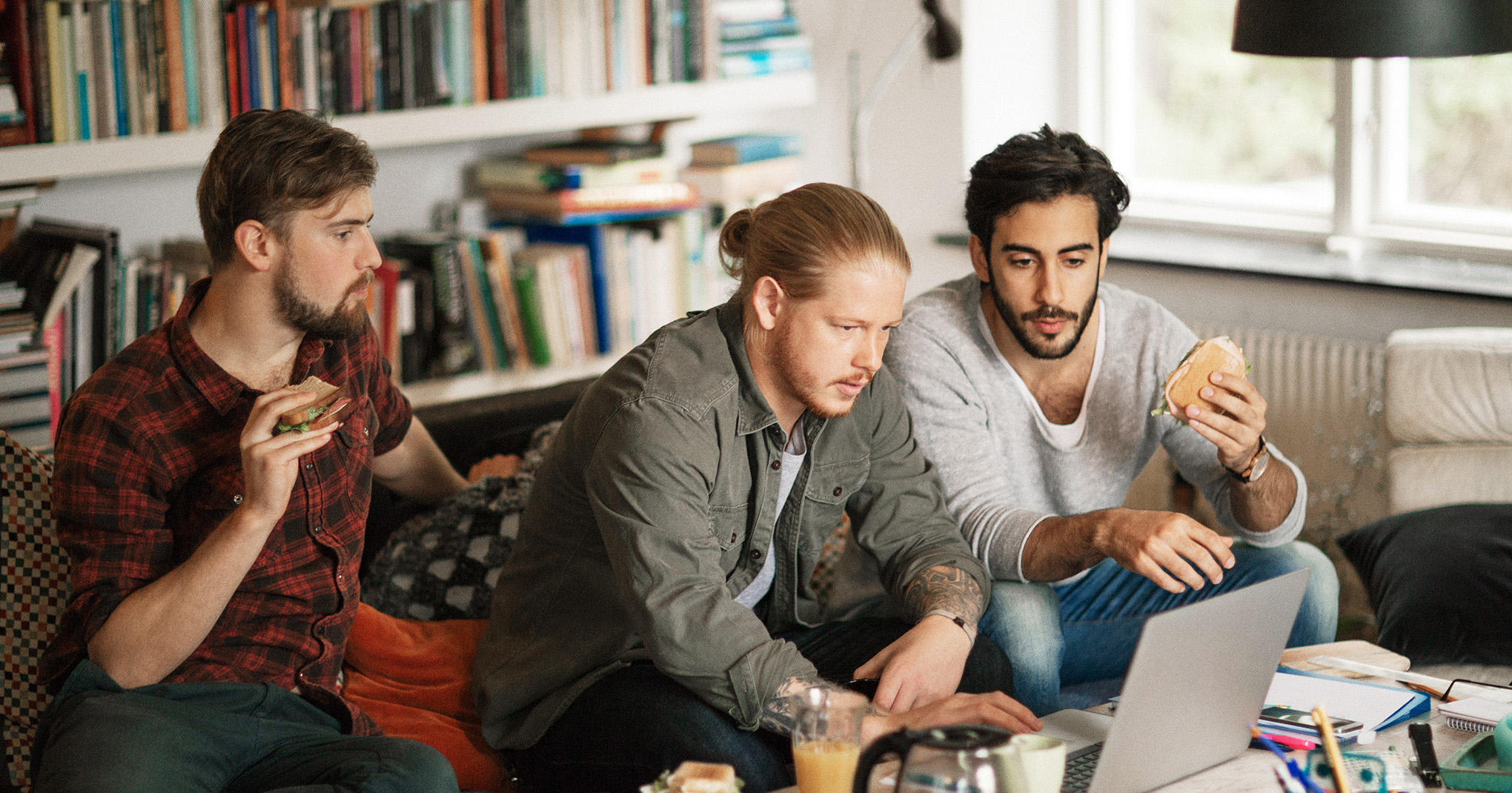 Чиновники хотят зарегулировать рынок онлайн-кинотеатров. Что происходит? (И выживет ли бизнес после изменений?)