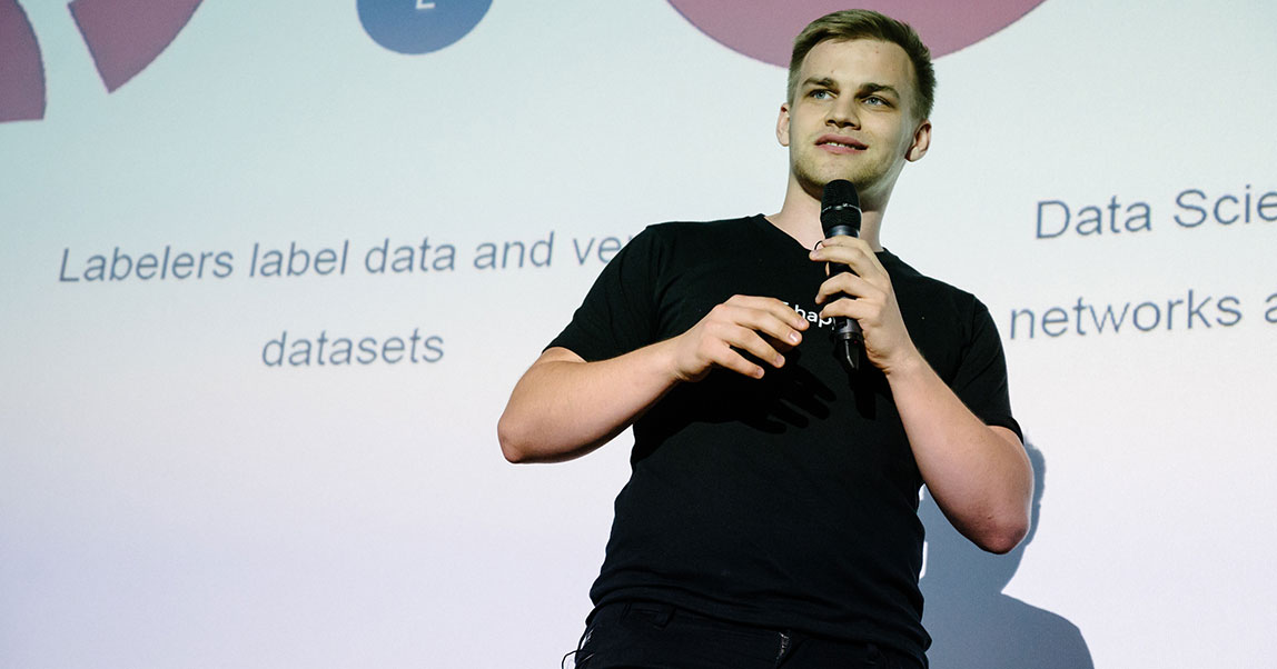 Алексей Хахунов, сооснователь CTO DBrain: как решить проблему точности AI с помощью людей