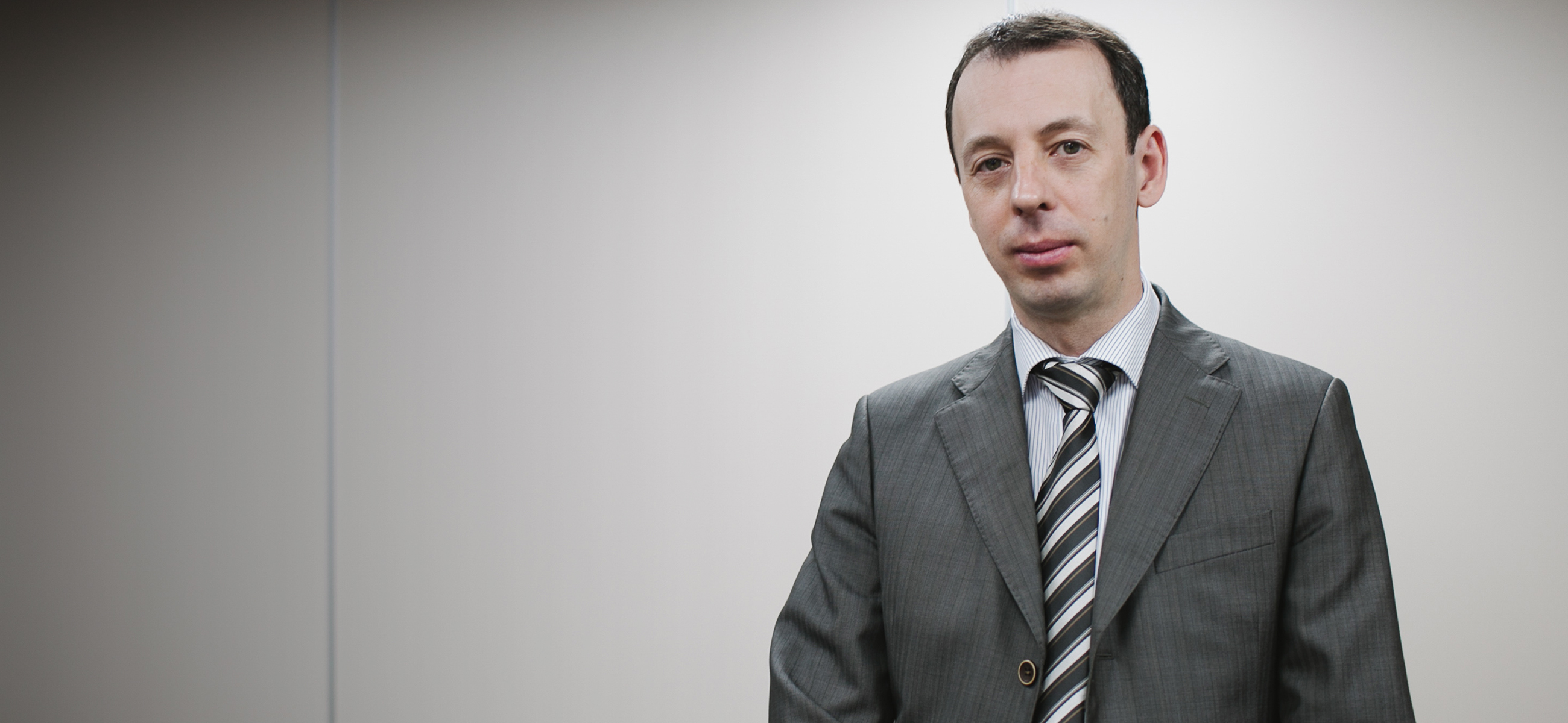 Яхтадағы анальді порно Жапон әйелдерінің заттарға үйкелуі