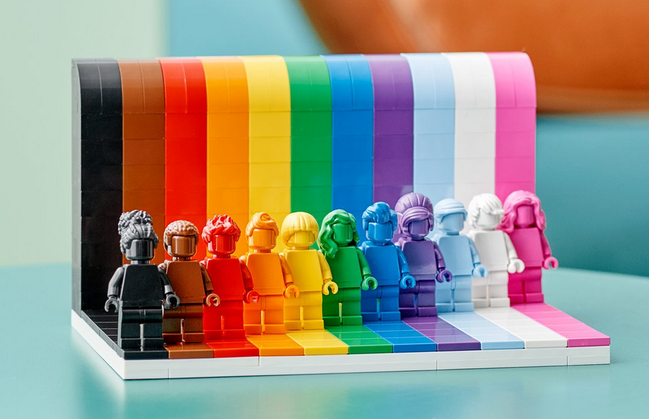 Lego выпустит набор в поддержку ЛГБТ