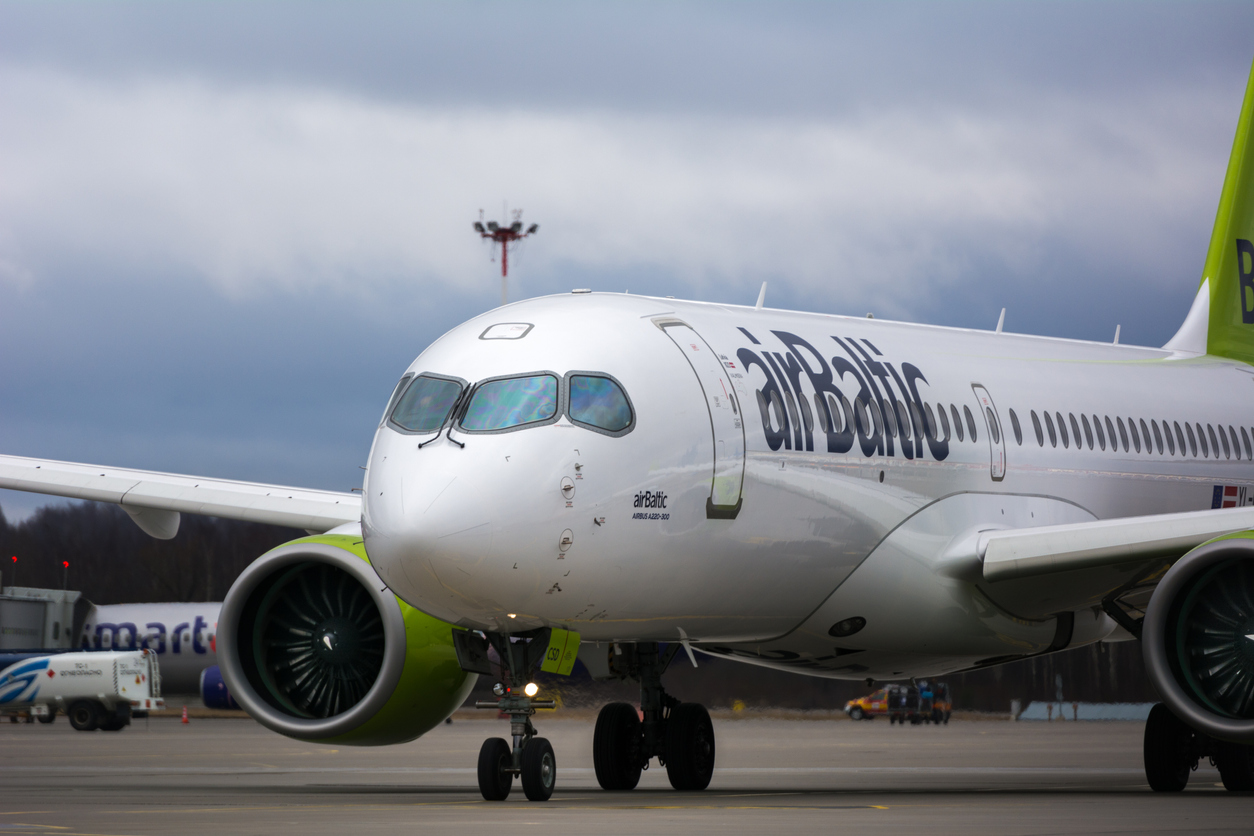 Латвийская авиакомпания airBaltic отказалась от полетов над Беларусью