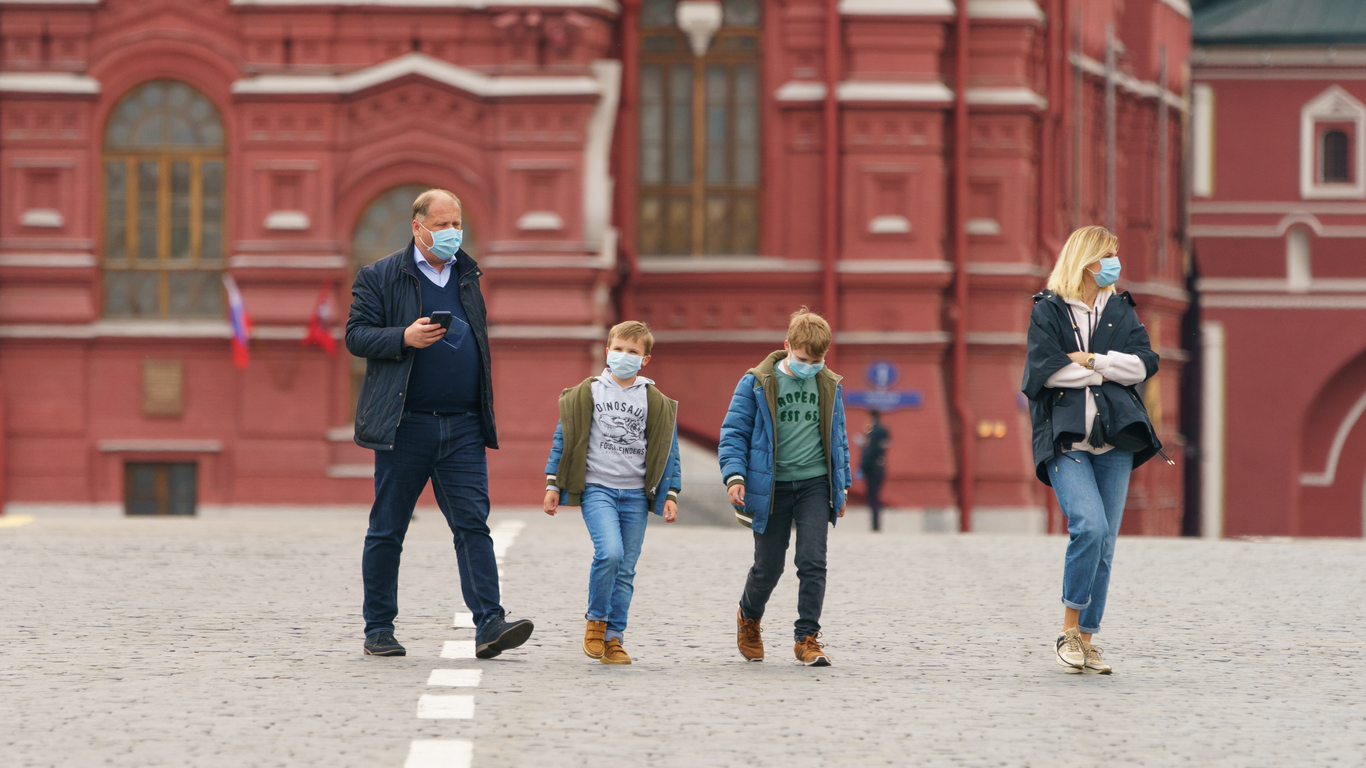 Средний класс в России из-за пандемии скатывается в бедность ректор ВШЭ