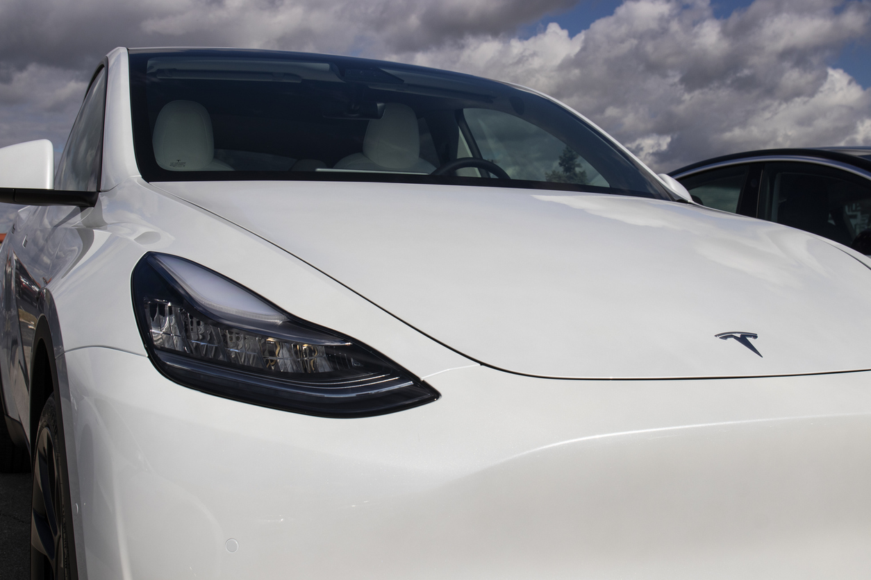 Илон Маск на кремлёвском форуме: Tesla скоро официально появится в России